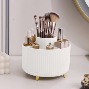 brush organizer